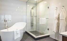 Delta Hotels By Marriott Waterloo